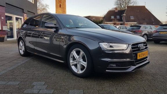 Audi A4 Avant - 2.0 TDI S-line - 1