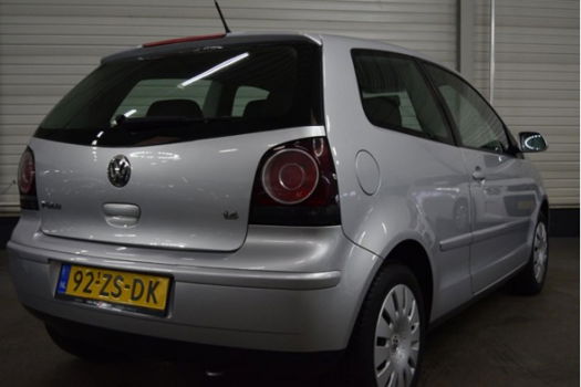 Volkswagen Polo - 1.4-16V Comfortline - 1