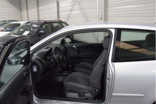 Volkswagen Polo - 1.4-16V Comfortline - 1