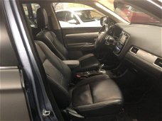 Mitsubishi Outlander - 2.0 PHEV Instyle +