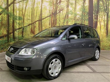 Volkswagen Touran - 2.0 TDI 140 PK Aut. DSG Trendline 7 Pers. Clima Stoelverw. 153.000 km - 1