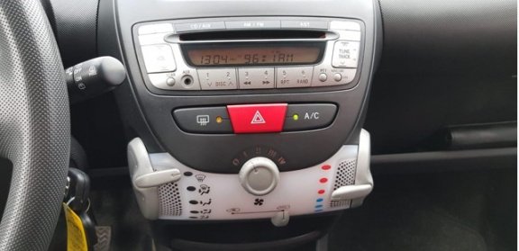 Toyota Aygo - 1.0 VVT-i 5-Drs Now | Airco | Veiligheidspakket - 1