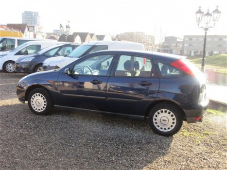 Ford Focus - 1.6-16V Ghia Automaat - Airco - 1