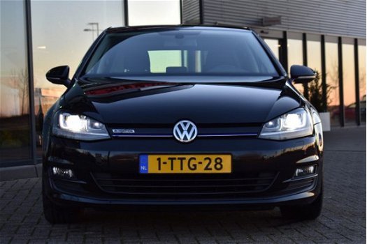 Volkswagen Golf - 1.6 TDI Highline BlueMotion, Xenon-LED, Navigatie, Climate Control, Bluetooth - 1