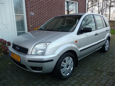 Ford Fusion - 1.4-16V Luxury - 1