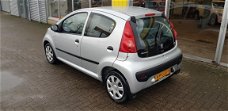 Peugeot 107 - 1.0-12V XR