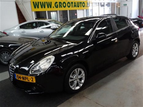 Alfa Romeo Giulietta - 1.4 T Distinctive 170 Pk Airco Climate control Nap - 1