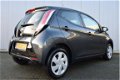 Toyota Aygo - 1.0 VVT-i 5Drs X-Play Full Map Navi, Airco, Telefonie, Dealer Onderhouden - 1 - Thumbnail