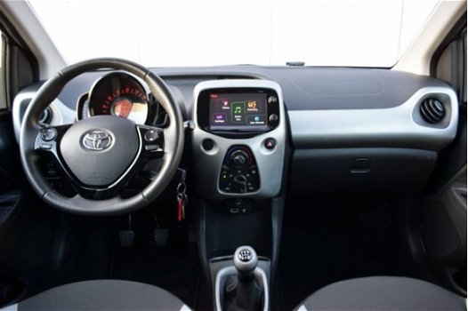 Toyota Aygo - 1.0 VVT-i 5Drs X-Play Full Map Navi, Airco, Telefonie, Dealer Onderhouden - 1