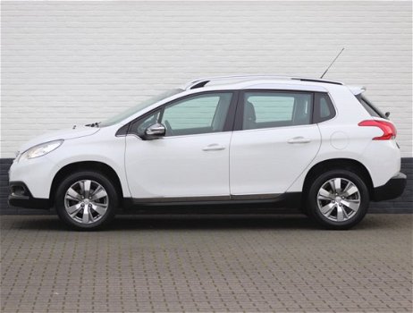 Peugeot 2008 - 1.2 PureTech Allure Navi Clima Cruise 74779 KM - 1