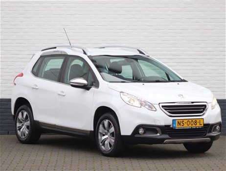 Peugeot 2008 - 1.2 PureTech Allure Navi Clima Cruise 74779 KM - 1