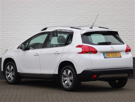 Peugeot 2008 - 1.2 PureTech Allure Navi Clima Cruise 74779 KM - 1