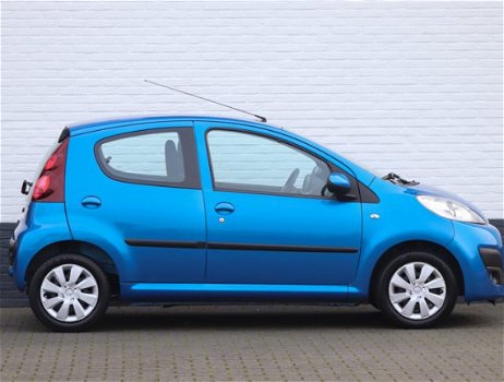 Peugeot 107 - 1.0 Active Airco Bluetooth All season banden - 1