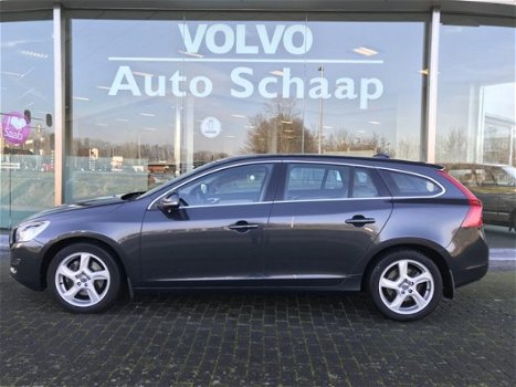 Volvo V60 - 2.0T Summum Automaat Adaptieve cruise control Trekhaak Xenon - 1