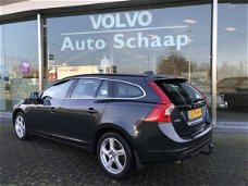 Volvo V60 - 2.0T Summum Automaat Adaptieve cruise control Trekhaak Xenon