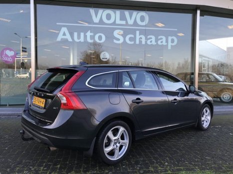 Volvo V60 - 2.0T Summum Automaat Adaptieve cruise control Trekhaak Xenon - 1