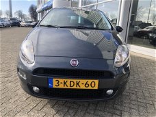 Fiat Punto - 5d 85pk Sport, 17 inch, Parkeersensoren, Climate Control