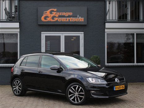 Volkswagen Golf - 1.4 TSI ACT 140PK Highline, Panoramadak Massage, Xenon, Park Assist - 1