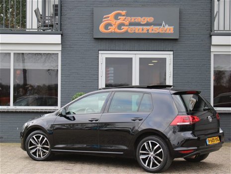 Volkswagen Golf - 1.4 TSI ACT 140PK Highline, Panoramadak Massage, Xenon, Park Assist - 1