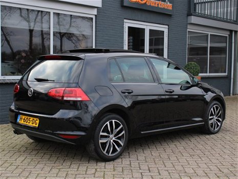 Volkswagen Golf - 1.4 TSI ACT 140PK Highline, Panoramadak Massage, Xenon, Park Assist - 1