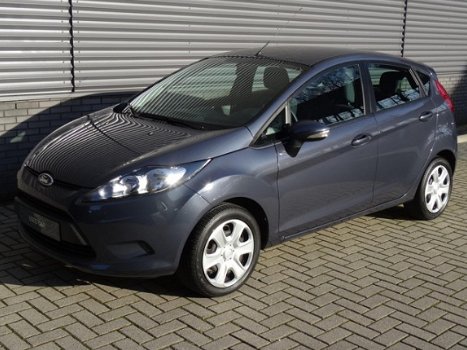 Ford Fiesta - 1.25 60PK 5D CHAMPIONS EDITION - 1