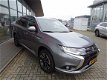 Mitsubishi Outlander - 2.0 PHEV instyle *PRIJS IS INCL. BTW *4WD* LEDER*NAVIGATIE*CLIMATE CONTROL* C - 1 - Thumbnail