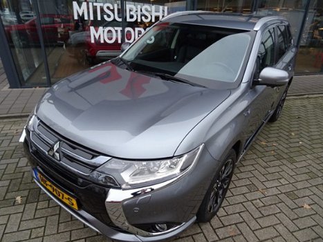 Mitsubishi Outlander - 2.0 PHEV instyle *PRIJS IS INCL. BTW *4WD* LEDER*NAVIGATIE*CLIMATE CONTROL* C - 1