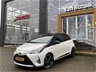 Toyota Yaris - 1.5 Hybrid Bi-Tone Navigatie, Stoelverwarming, 16.000 km - 1 - Thumbnail
