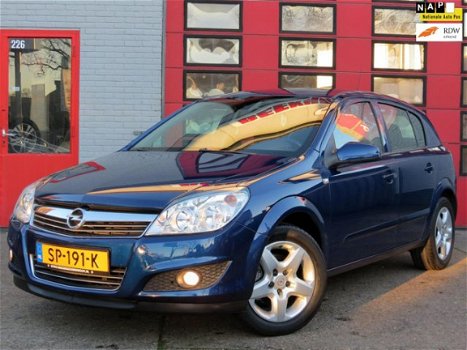 Opel Astra - 1.6 Essentia //127.000 km, Automaat, Airco // - 1