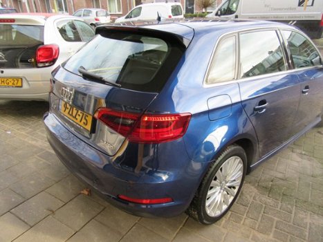 Audi A3 Sportback - 1.4 e-tron PHEV Attraction Pro Line plus Automaat Navigatie Airco Ecc Parksens.v - 1