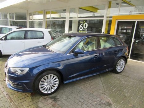 Audi A3 Sportback - 1.4 e-tron PHEV Attraction Pro Line plus Automaat Navigatie Airco Ecc Parksens.v - 1