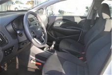 Kia Rio - 5D-COMFORT LINE-AIRCO-TREKHAAK-ELEKTR PAKKET