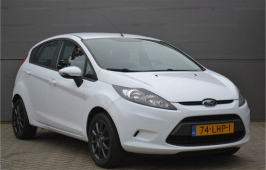 Ford Fiesta - 1.25 60PK Limited 5-deurs, Airco, CV, LMV 15´´, Trekhaak, - 1