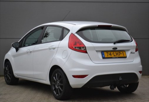 Ford Fiesta - 1.25 60PK Limited 5-deurs, Airco, CV, LMV 15´´, Trekhaak, - 1