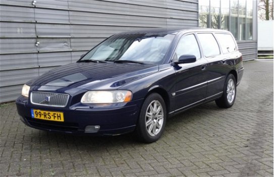 Volvo V70 - 2.4 170 pk Edition | navi | meeneemprijs - 1