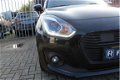 Suzuki Swift - 1.2 Stijl Smart Hybrid / Climate / Cruise / Navigatie - 1 - Thumbnail