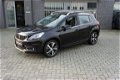 Peugeot 2008 - 1.2 PT AndroidAuto/Carplay/Cruise/ClimaLED/Navi/PDC 110pk Allure RIJKLAAR €17.798 - 1 - Thumbnail