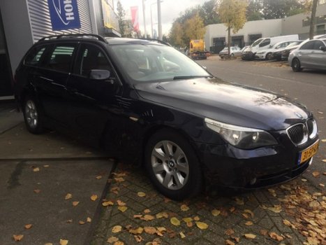 BMW 5-serie Touring - 525d Business Line Airco/Navi/Leer - 1