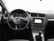 Volkswagen Golf - 1.6 TDI 5-DEURS + NAVIGATIE / TREKHAAK - 1 - Thumbnail