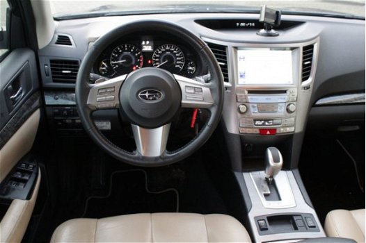 Subaru Outback - 2.5i Executive CVT | Leder | Navi | Cruise | Trekhaak - 1