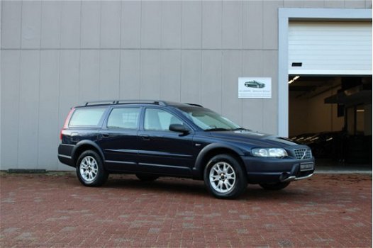 Volvo XC70 - 2.5 T AWD AUTOMAAT YOUNGTIMER BTW AUTO - 1