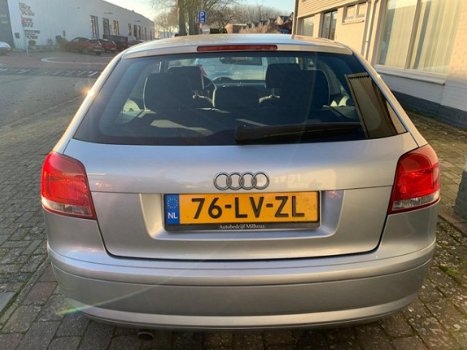Audi A3 - 1.6 Attraction - 1