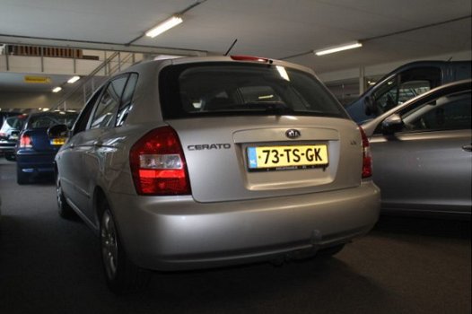 Kia Cerato - 1.6-16V LX - 1