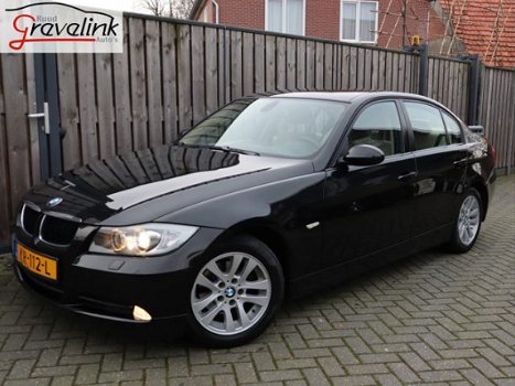 BMW 3-serie - 320i 150 PK AUTOMAAT Executive Navi, Clima, Stoelverwarming, Parkeersensoren - 1