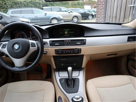 BMW 3-serie - 320i 150 PK AUTOMAAT Executive Navi, Clima, Stoelverwarming, Parkeersensoren - 1