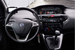 Lancia Y(psilon) - 0.9 TwinAir Automaat Elefantino Plus Navi Airco Elek. pakket Bluetooth