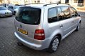 Volkswagen Touran - 1.6-16V FSI Business | CLIMATE CONTROL | PARKEERSENSOREN |CRUISE CONTROL | ELEKT - 1 - Thumbnail