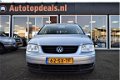 Volkswagen Touran - 1.6-16V FSI Business | CLIMATE CONTROL | PARKEERSENSOREN |CRUISE CONTROL | ELEKT - 1 - Thumbnail