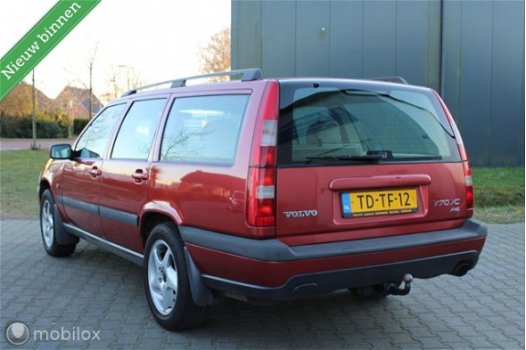 Volvo V70 - XC 2.5 T AWD Luxury, nieuwe apk - 1