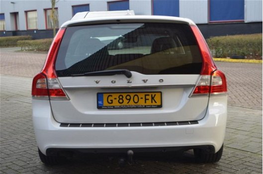 Volvo V70 - D2 Momentum - 1